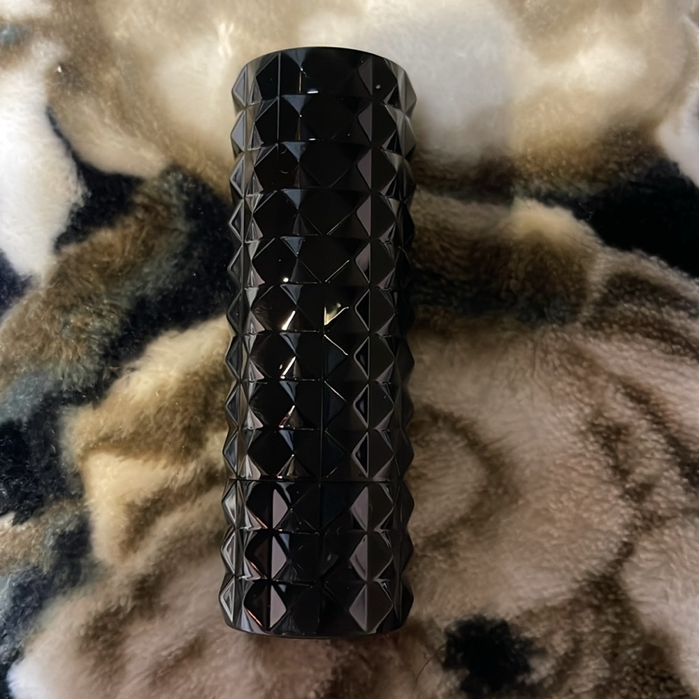 Kat Von D L.U.V. Studded Kiss Creme Lipstick - Picture 6 of 7